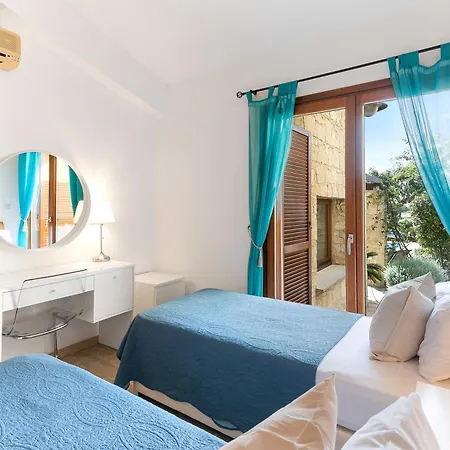 Вилла 2 Bedroom Destu With Private Pool And Golf Views, Aphrodite Hills Куклия