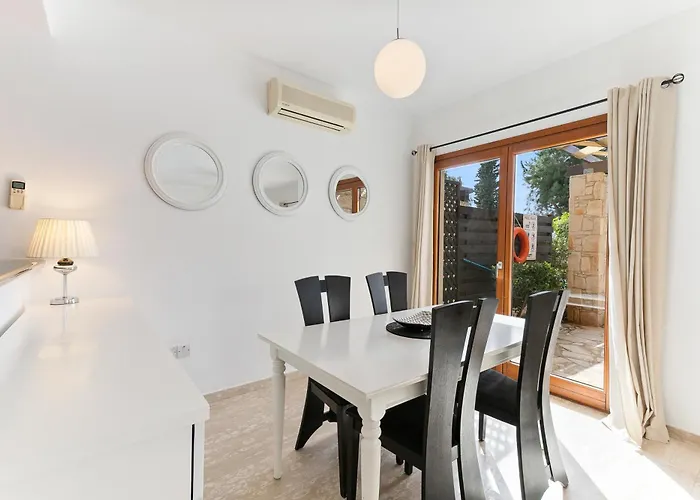 2 Bedroom Destu With Private Pool And Golf Views, Aphrodite Hills Villa *